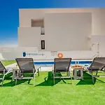 Sunnyvillas 4br New Private Pool In Pernera Villa