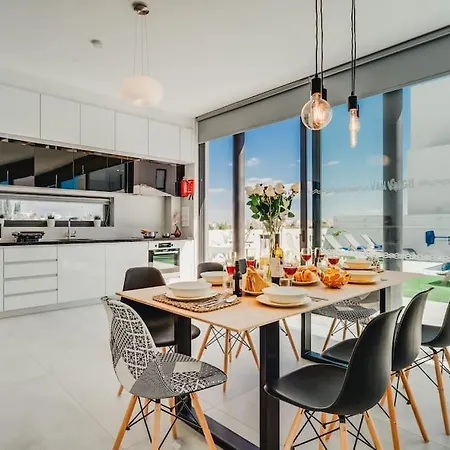 Willa Sunnyvillas 4br New Private Pool In Pernera