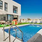 Sunnyvillas 4br New Private Pool In Pernera Villa Protaras