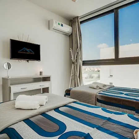 Villa Sunnyvillas 4br New Private Pool In Pernera