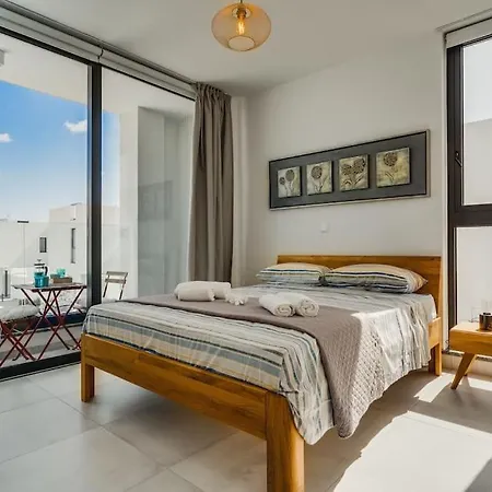 Sunnyvillas 4br New Private Pool In Pernera فيلة