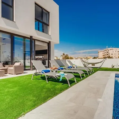 Sunnyvillas 4br New Private Pool In Pernera * Protaras