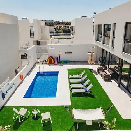 Villa Sunnyvillas 4br New Private Pool In Pernera