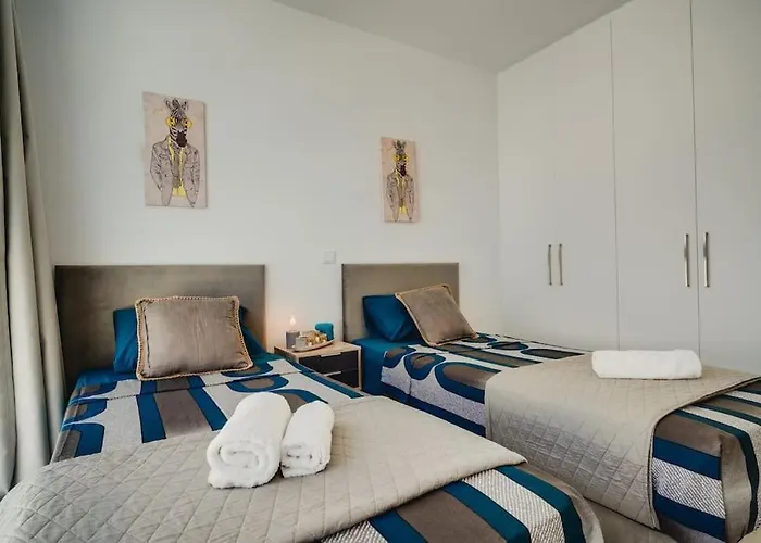 Sunnyvillas 4br New Private Pool In Pernera