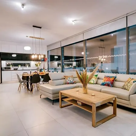 Sunnyvillas 4br New Private Pool In Pernera Villa