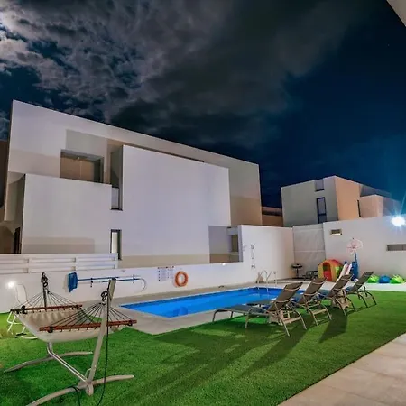 Sunnyvillas 4br New Private Pool In Pernera Вилла Протарас
